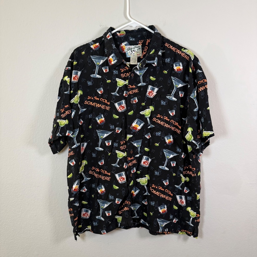 Big Dogs Mens Black Short Sleeve Button Up Shirt Cocktail Drink Print Hawaiian